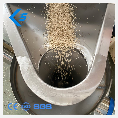 Recyclage-des-d&eacute;chets-plastiques-Soild-and-Soft-Sec-PVC-Plastic-Granule-Fabrication-Virgin-Plastic-Granules-Making-Extruder-Granulator-Manufacturer (3) .jpg